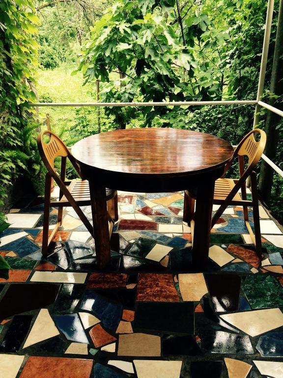 Green House Hotel Lagodekhi Ngoại thất bức ảnh