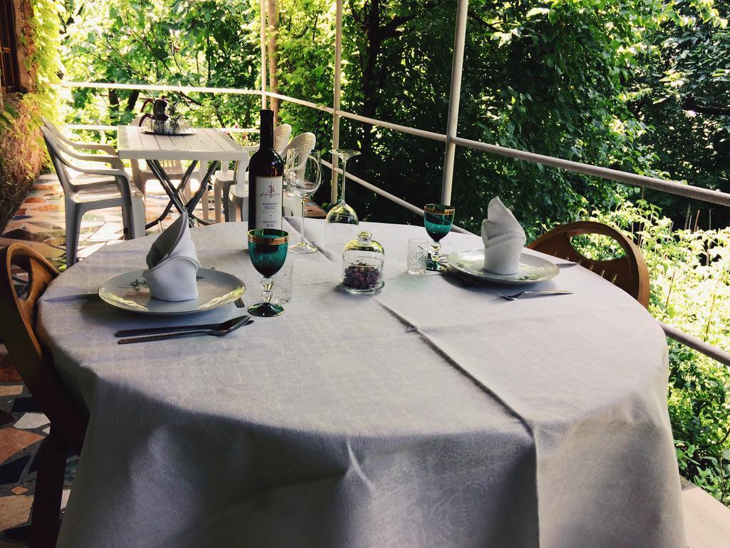 Green House Hotel Lagodekhi Ngoại thất bức ảnh
